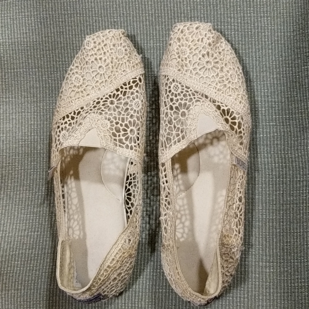 Bob's slip ons